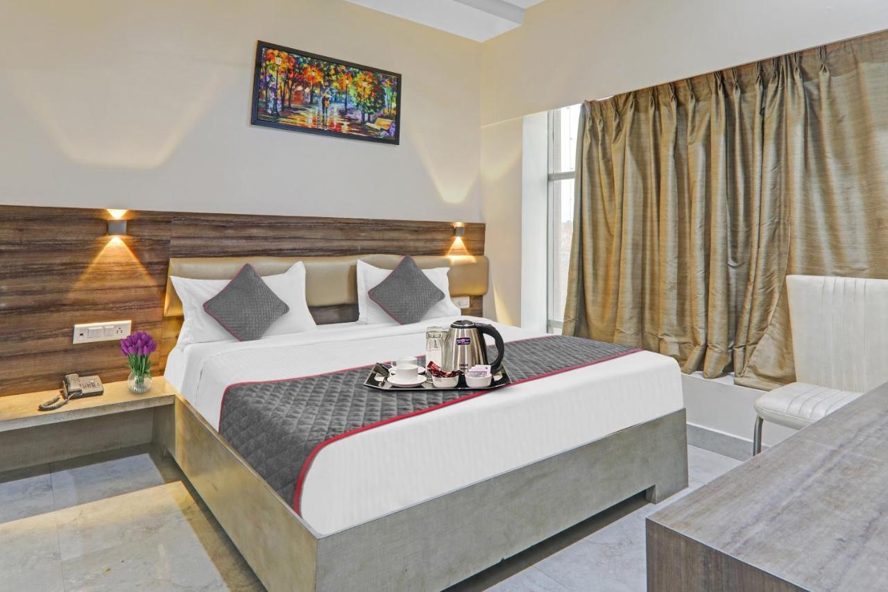 Townhouse 1150 Hotel Dayal Palace Chinhat Экстерьер фото