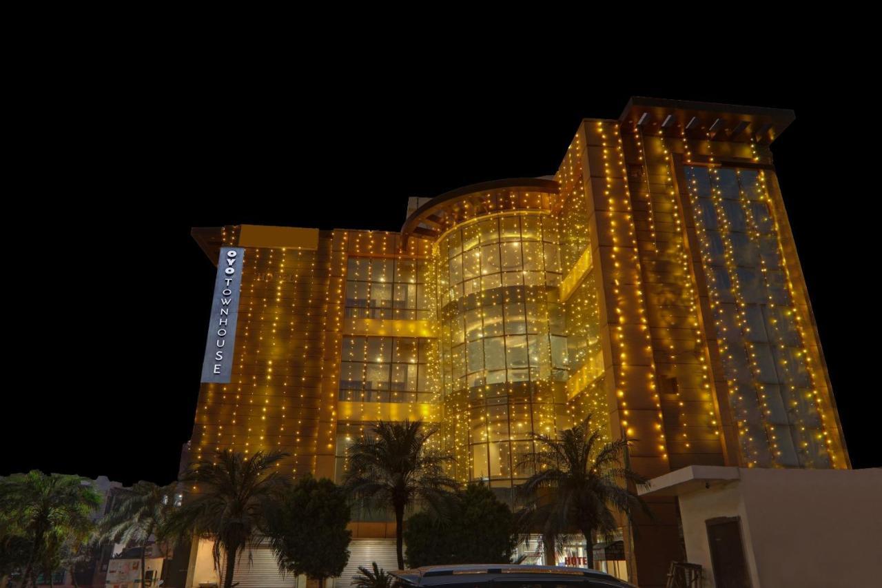 Townhouse 1150 Hotel Dayal Palace Chinhat Экстерьер фото